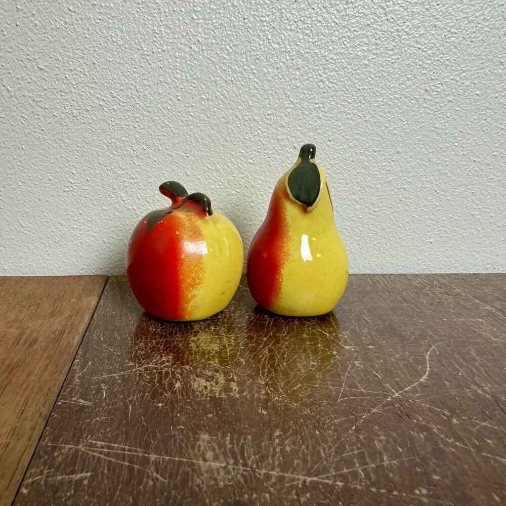 Vintage porcelain yellow red Fruit Salt and Pepper Shakers‎